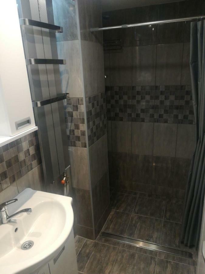 Classy And Cozy - Parking - 3 Beds - Near Center Νόβι Σαντ Εξωτερικό φωτογραφία