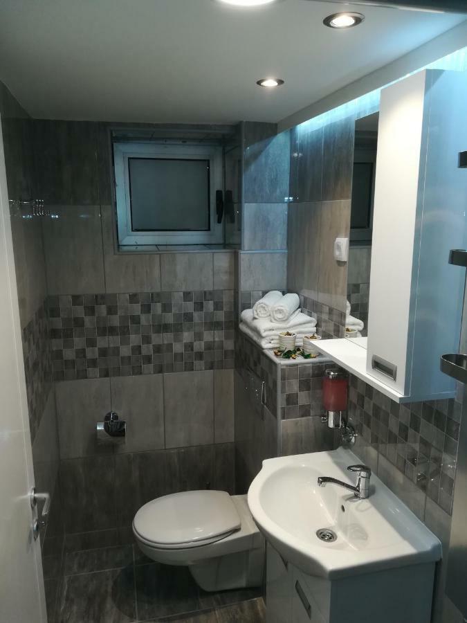 Classy And Cozy - Parking - 3 Beds - Near Center Νόβι Σαντ Εξωτερικό φωτογραφία